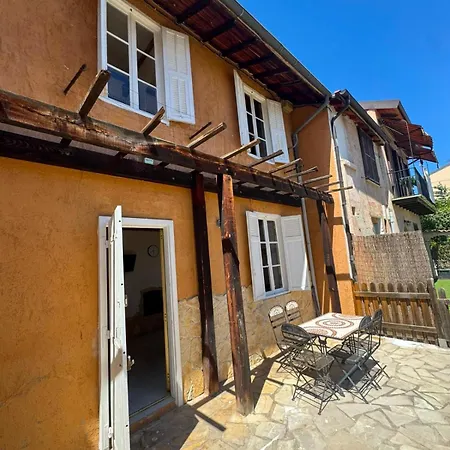 Small House Downtown Near Monaco Nyaraló